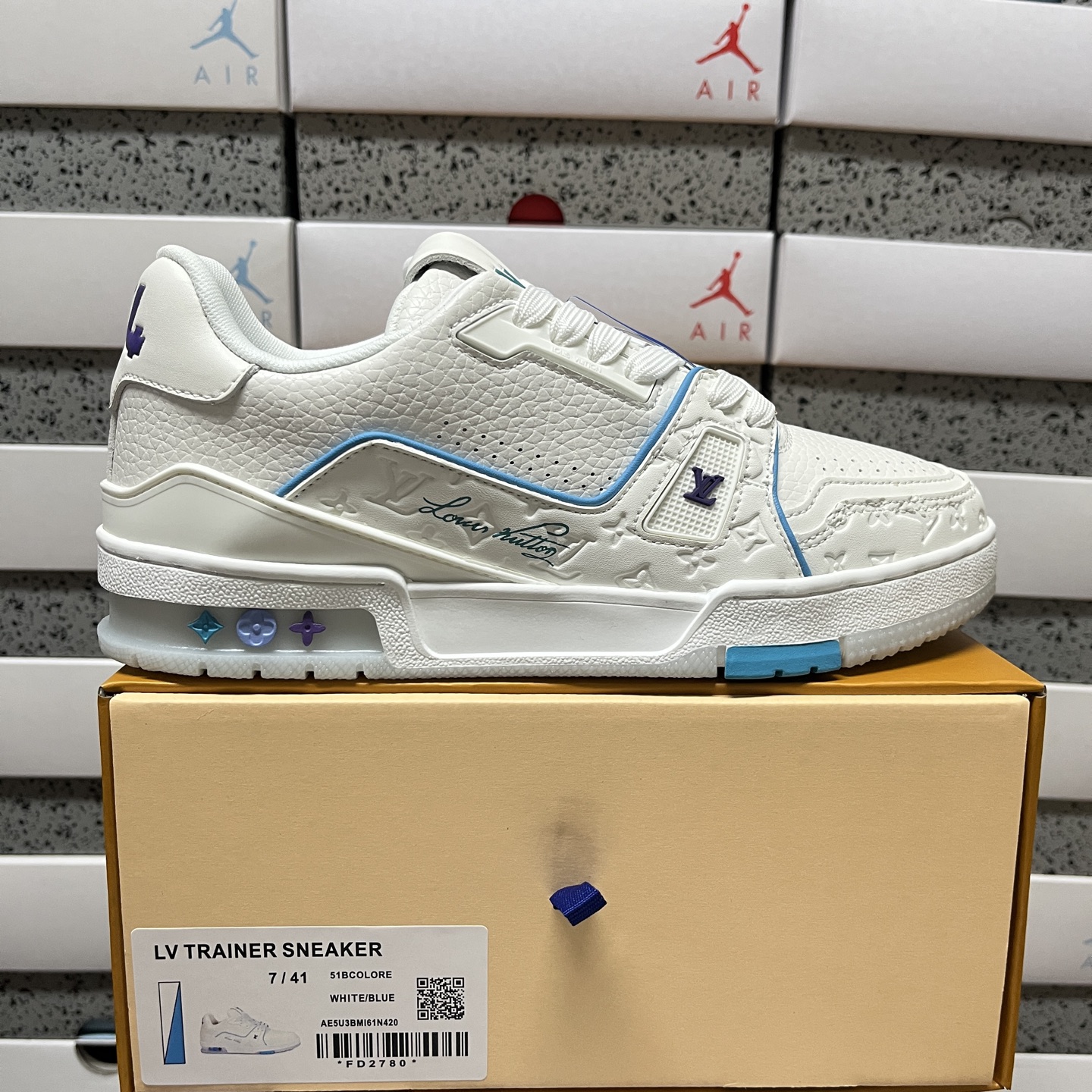 Louis Vuitton Trainer (WHITE BLUE) - Image 10