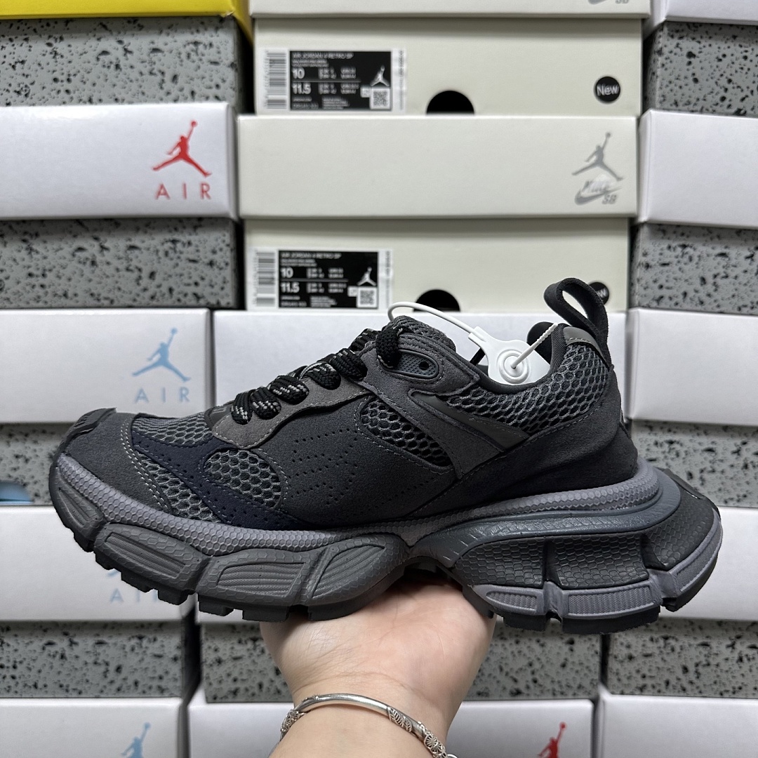 Balenciaga 3XL Sneakers - Image 17