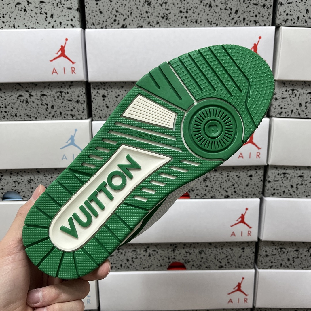 Louis Vuitton Trainer Rhinestone - Image 4