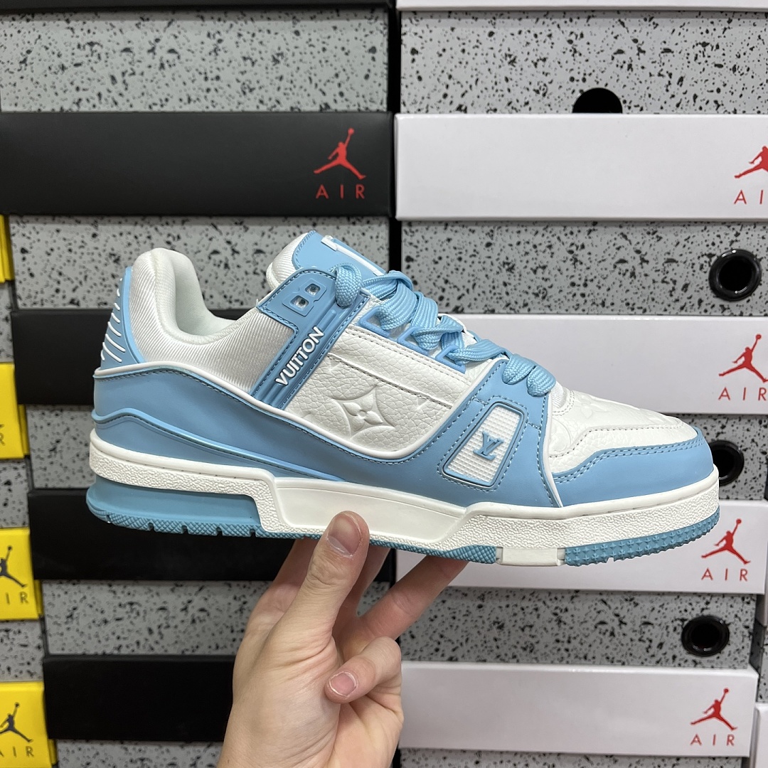 Louis Vuitton Trainer - Image 8