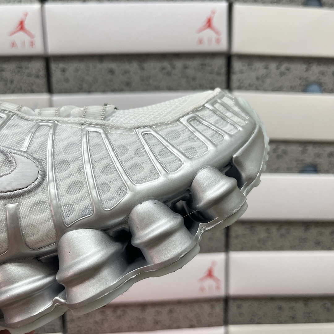 Nike Shox - Image 5