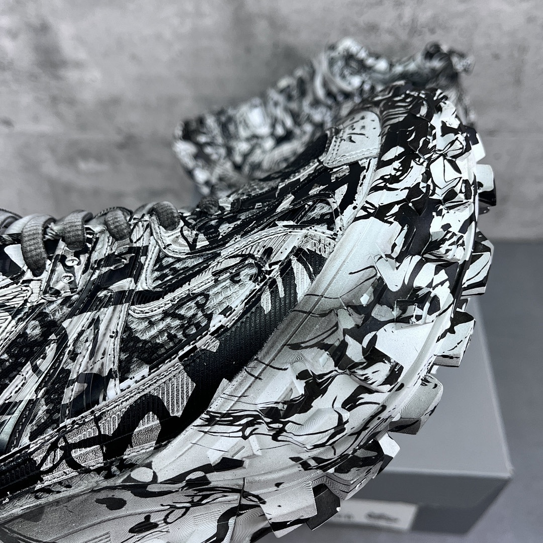 Balenciaga Defender - Image 11