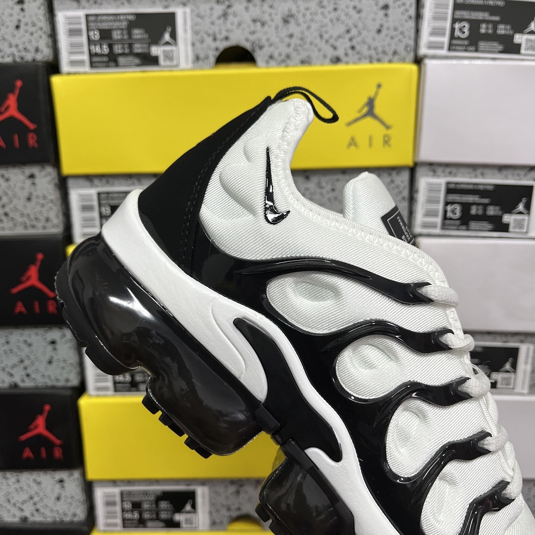 Nike Air VaporMax Plus - Image 2