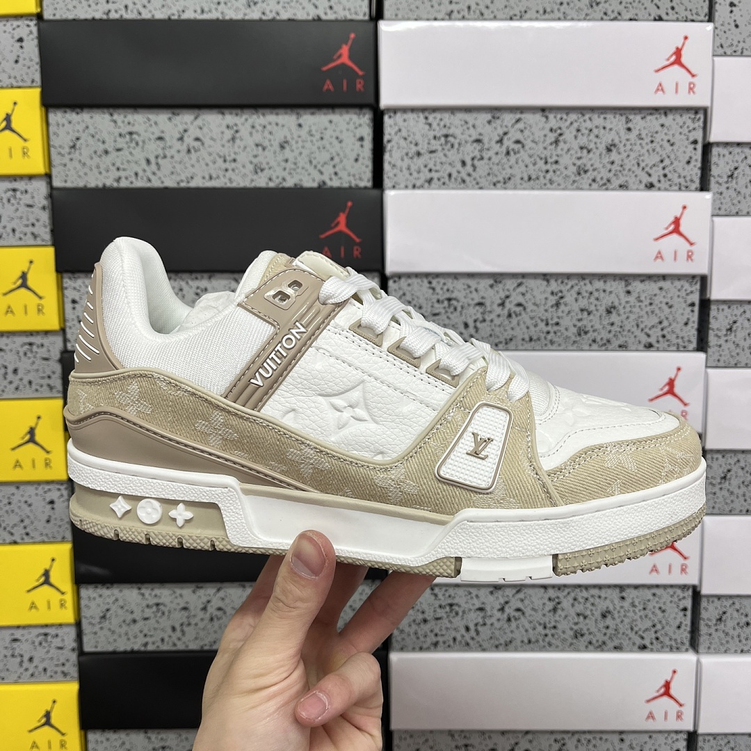Louis Vuitton Trainer 1-13 - Image 4