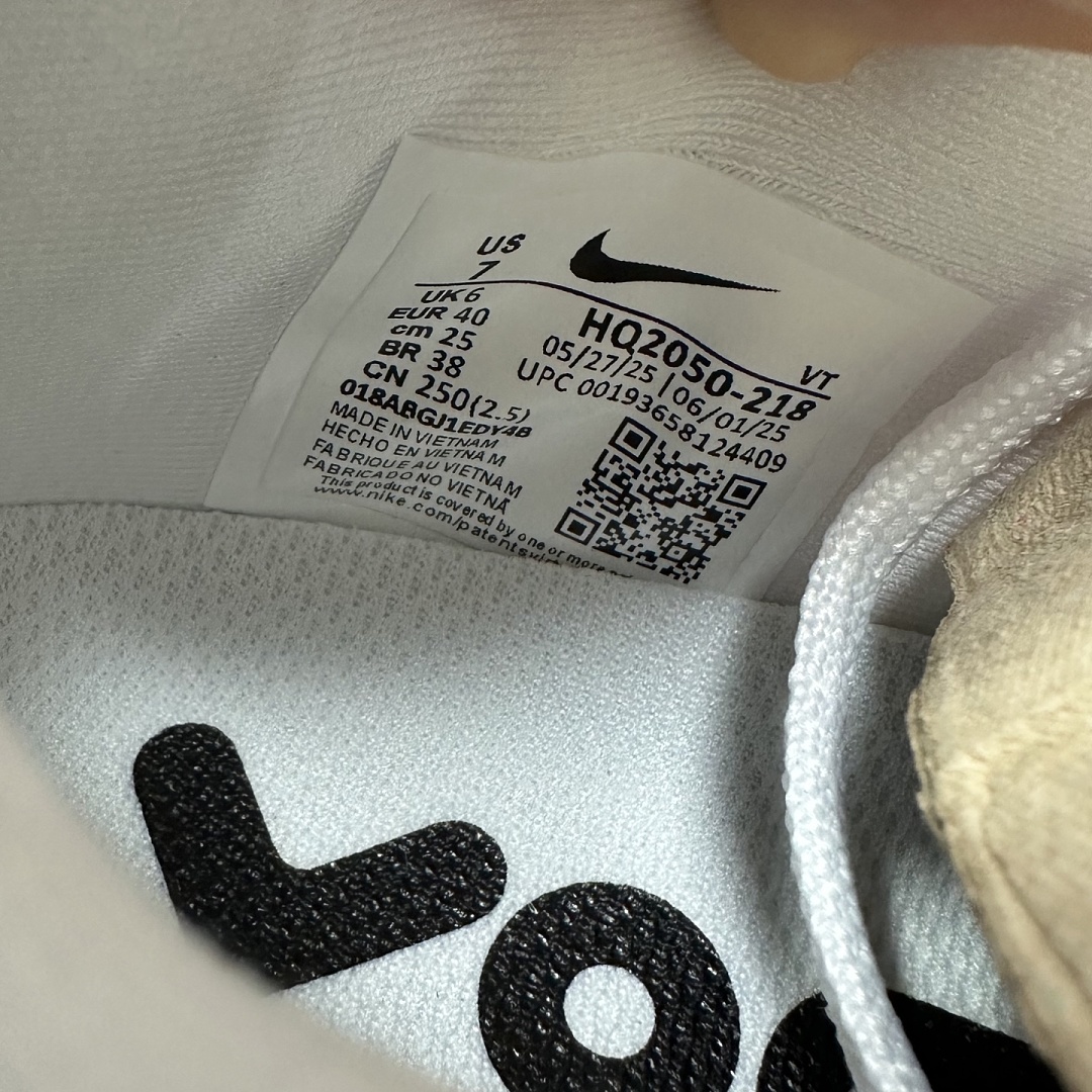 Nike Vomero Premium HQ2050-218 - Image 10