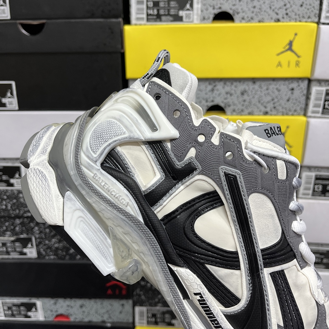 Balenciaga BLCG Runner 7.5 - Image 3
