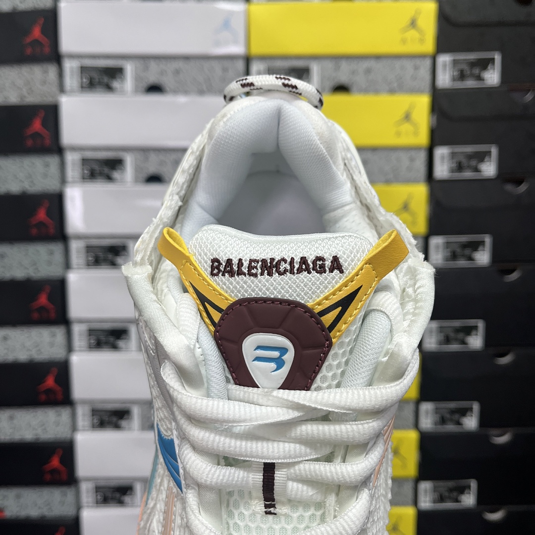 Balenciaga BLCG Runner 7.5 - Image 10