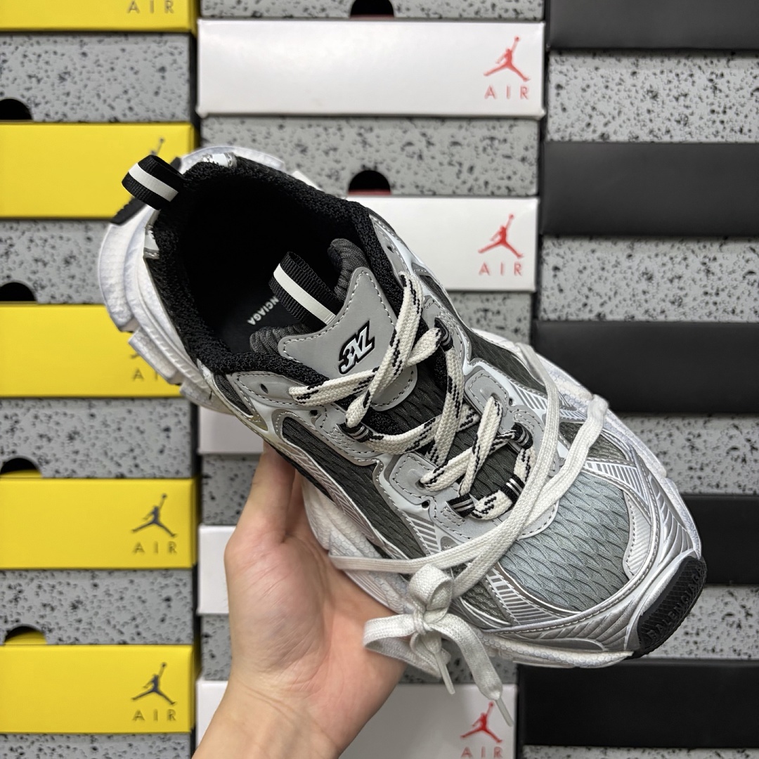 Balenciaga BLCG 3XL - Image 11