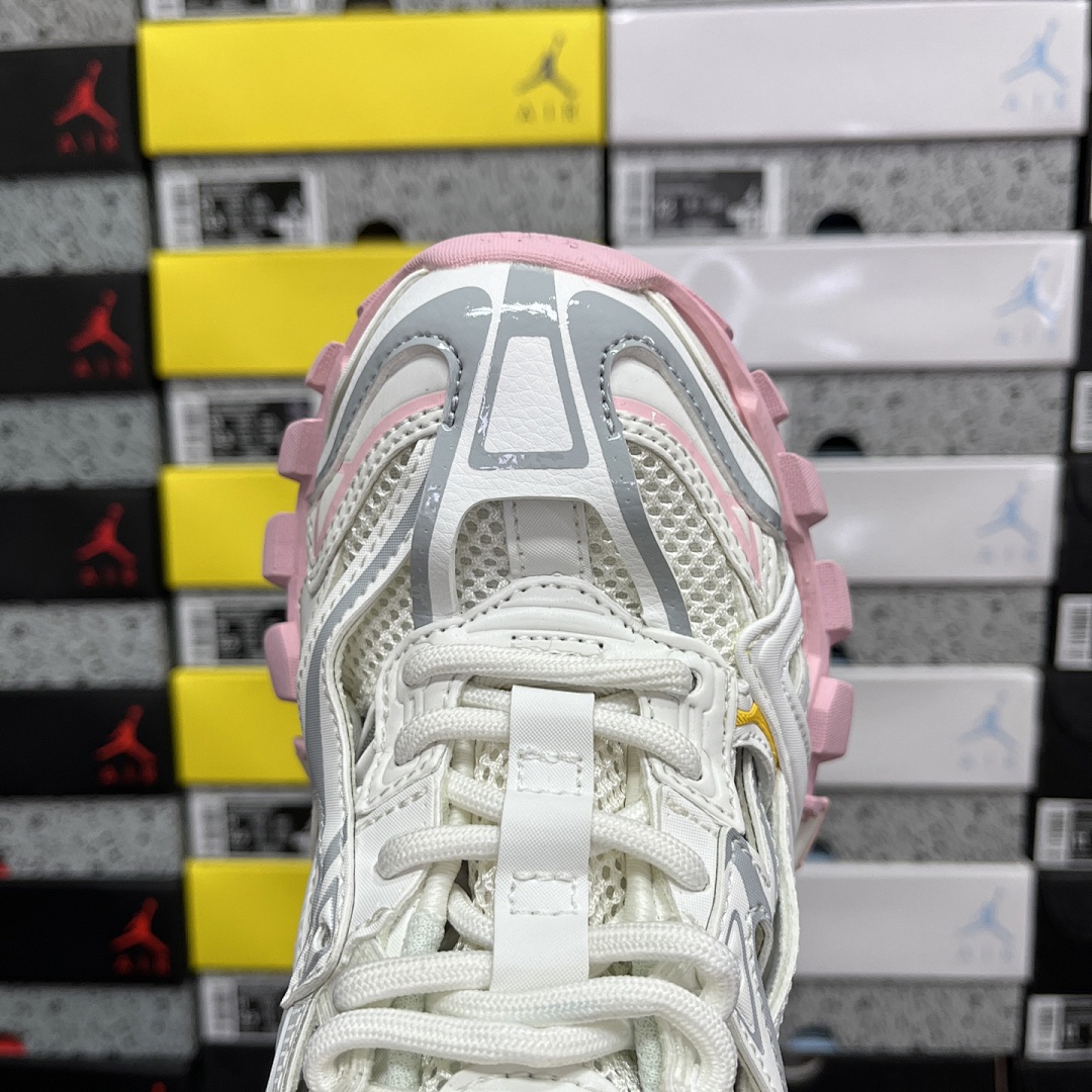 Balenciaga Track 2.0 - Image 16