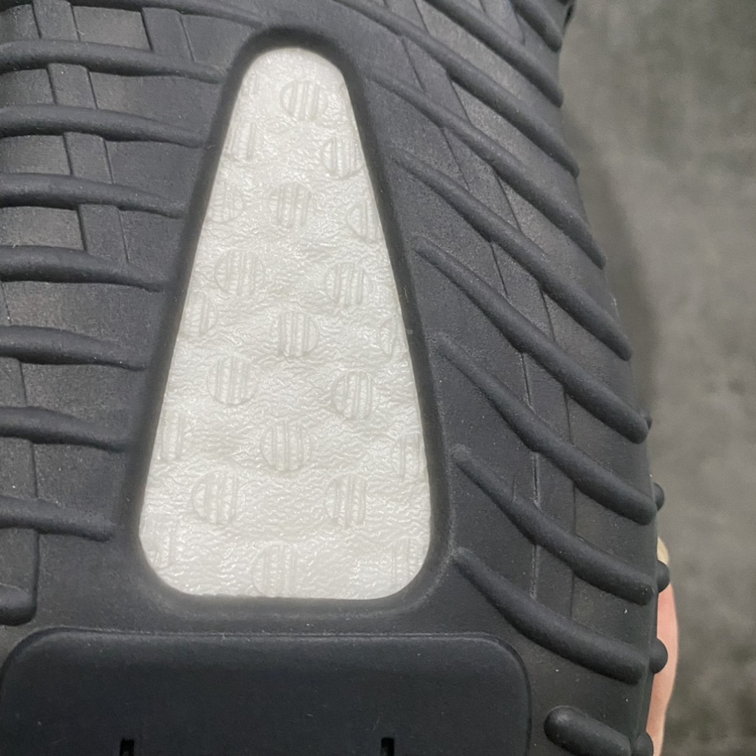 Adidas Yeezy 350 - Image 17
