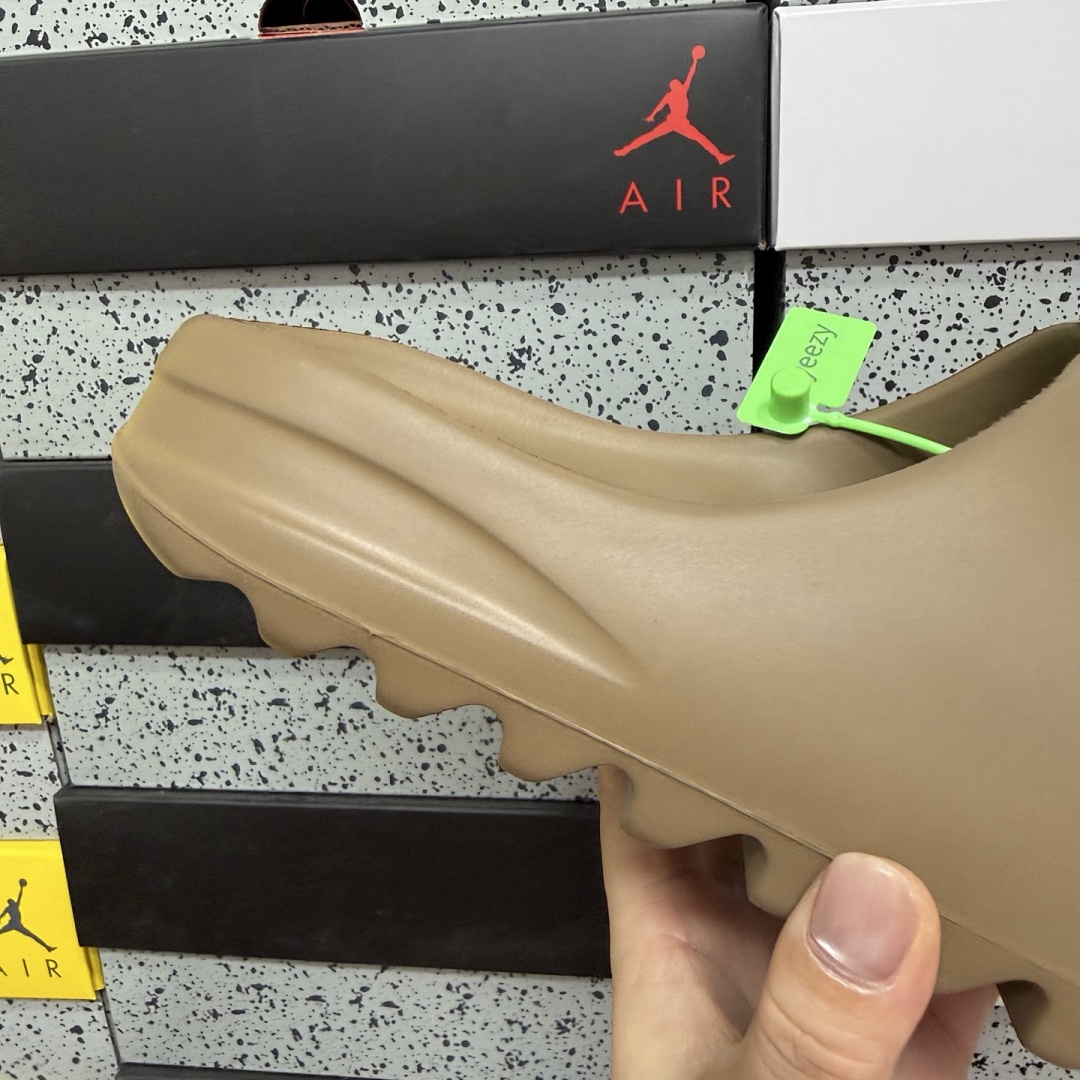 Adidas Slide/Foam Runner - Image 67