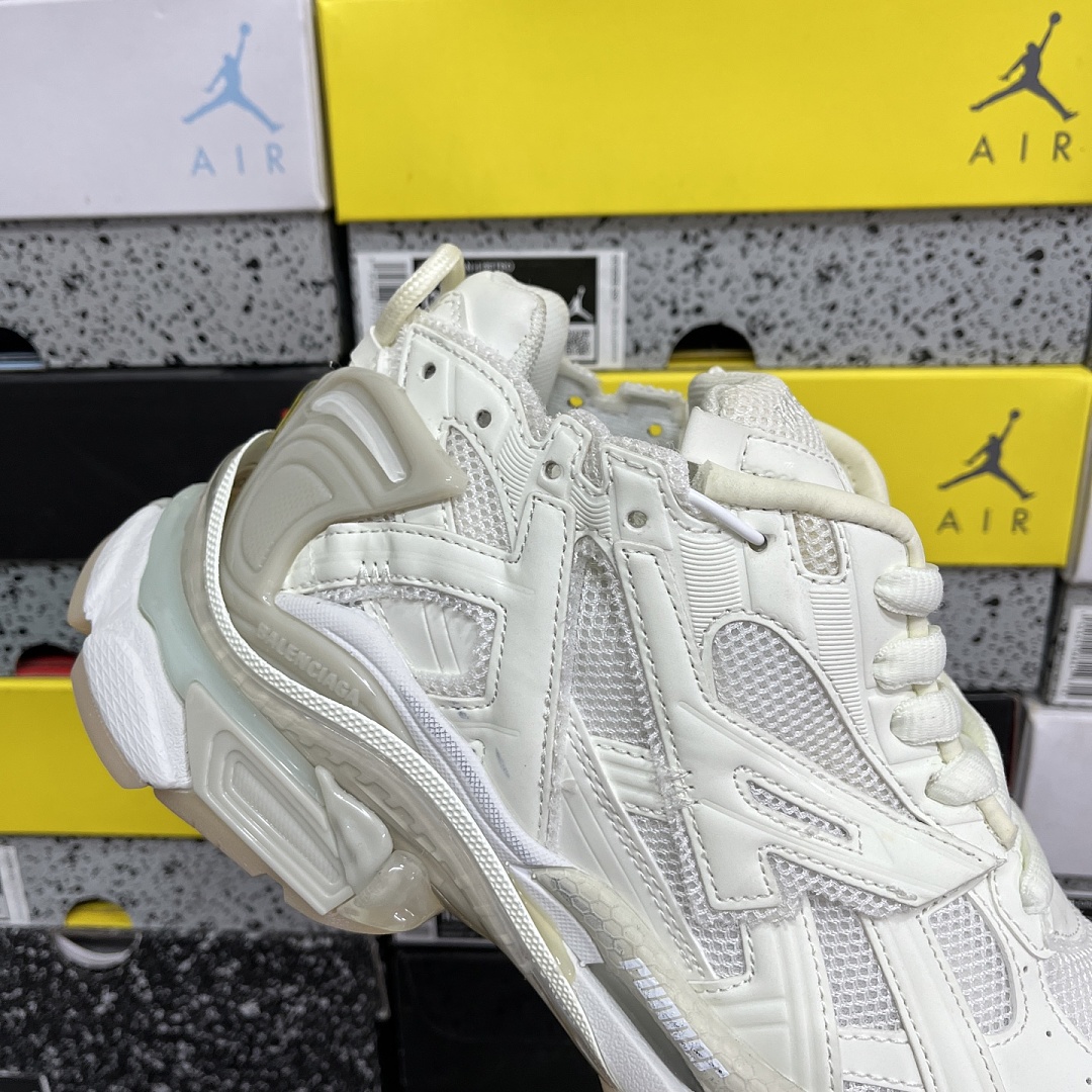 Balenciaga BLCG Runner 7.0 - Image 5