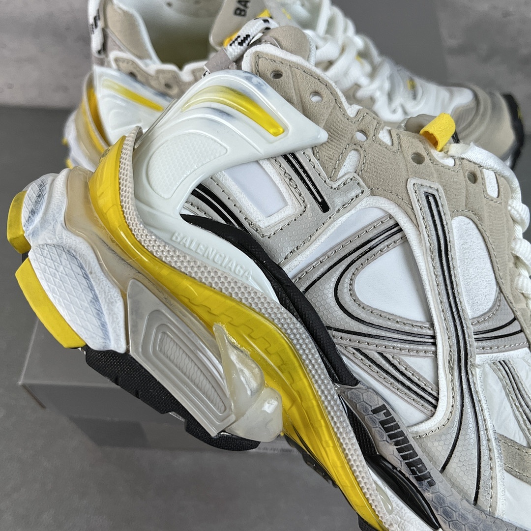 Balenciaga Runner 7.5 - Image 110