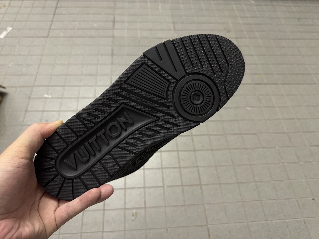 Louis Vuitton LV SkateBlack Sports Shoes - Image 9