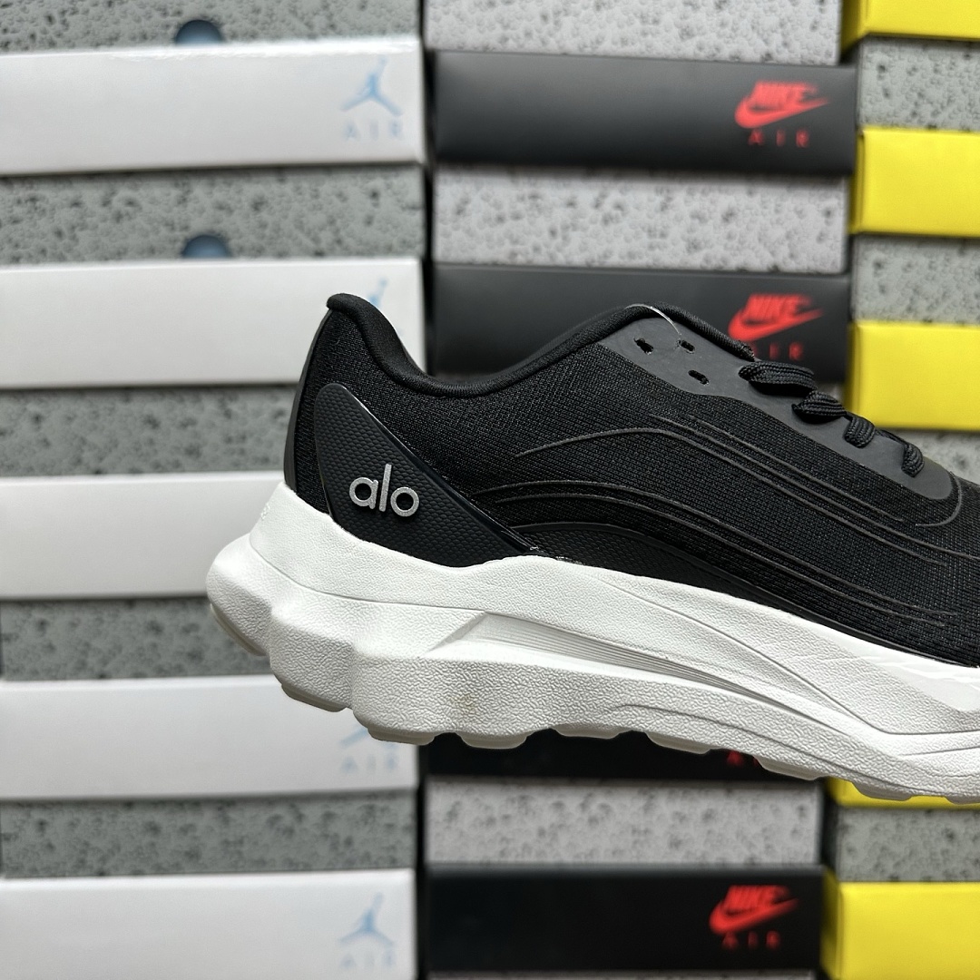 Alo Yoga Rnner A0590U_WHITE-BLACK - Image 5