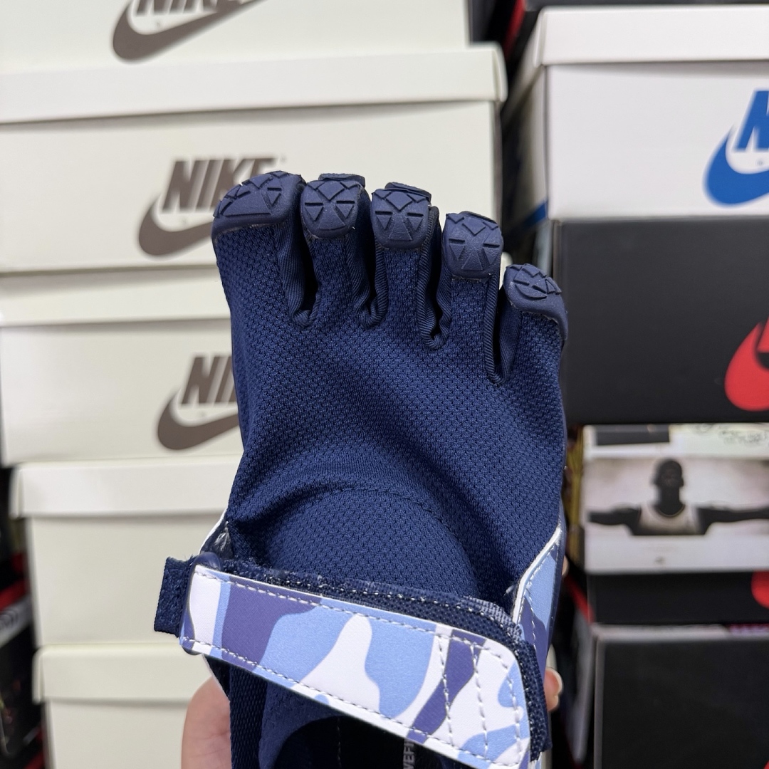 Suicoke Finger Chukka Boot S20MLC1 Blue Camo Velcro Strap - Image 7