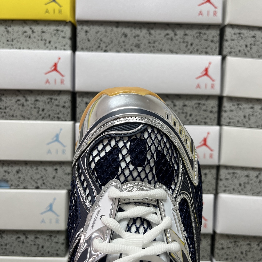 Bottega Veneta Orbit Surf Vapor - Image 2