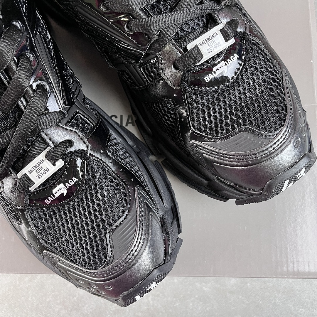 Balenciaga Runner - Image 13