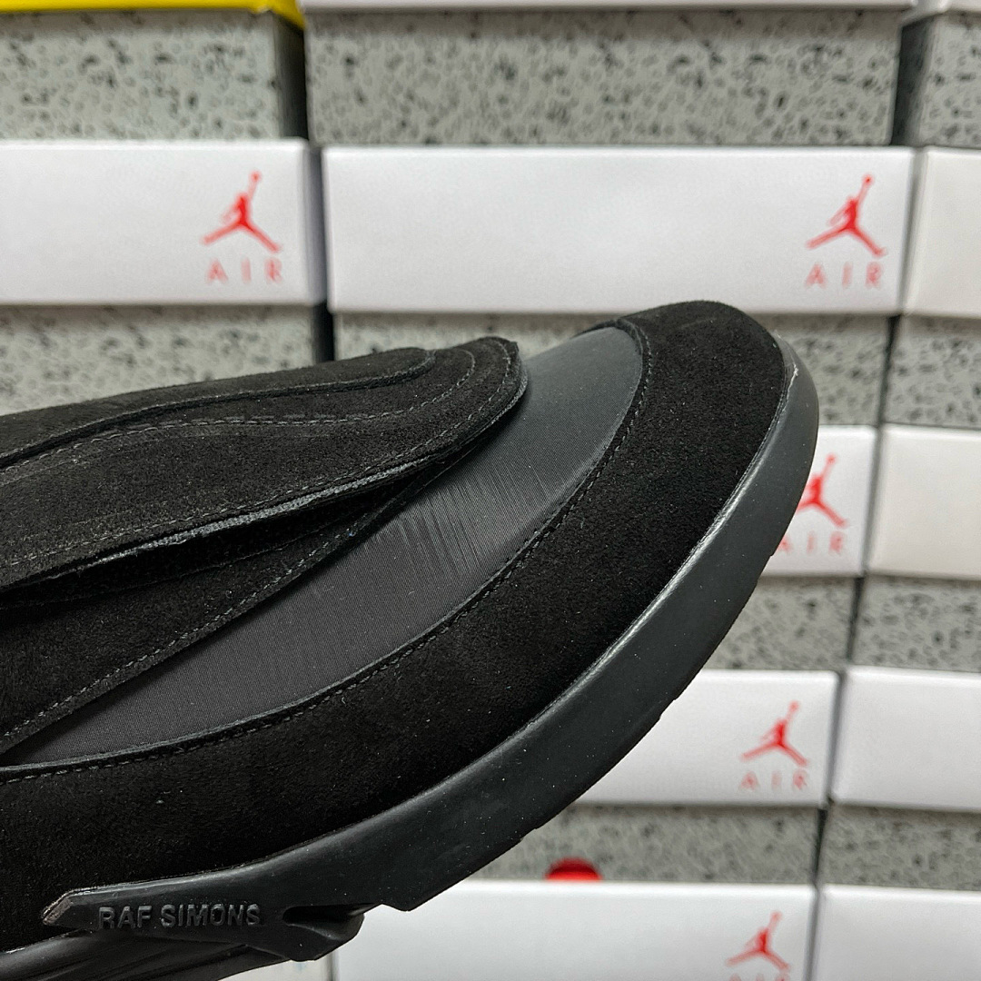 On Running Raf Simons Low Top (Black ANTEI) - Image 7