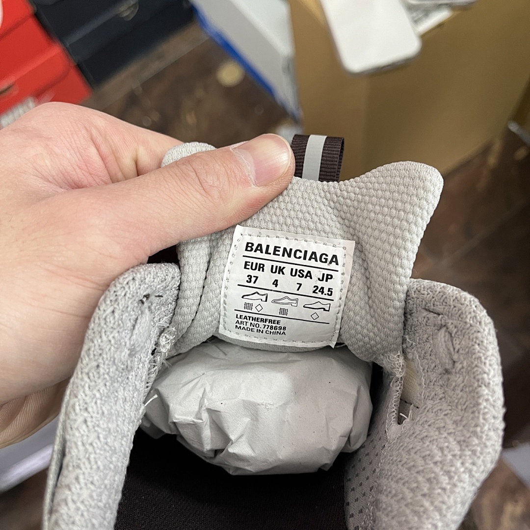 Balenciaga 3XL Extreme Lace - Image 60