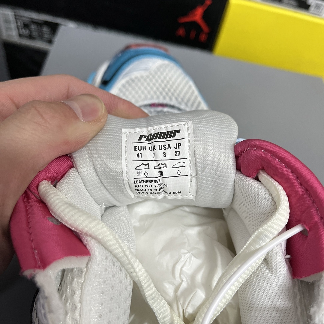 Balenciaga BLCG Runner 7.5 - Image 10