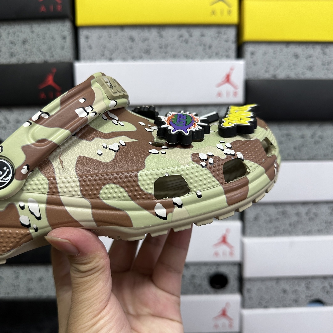 Crocs Classic Clog XLARGE Desert Camo Collab - Image 2