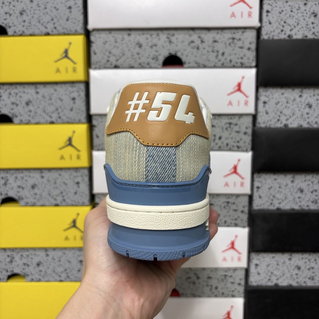 Louis Vuitton Trainer - Image 7