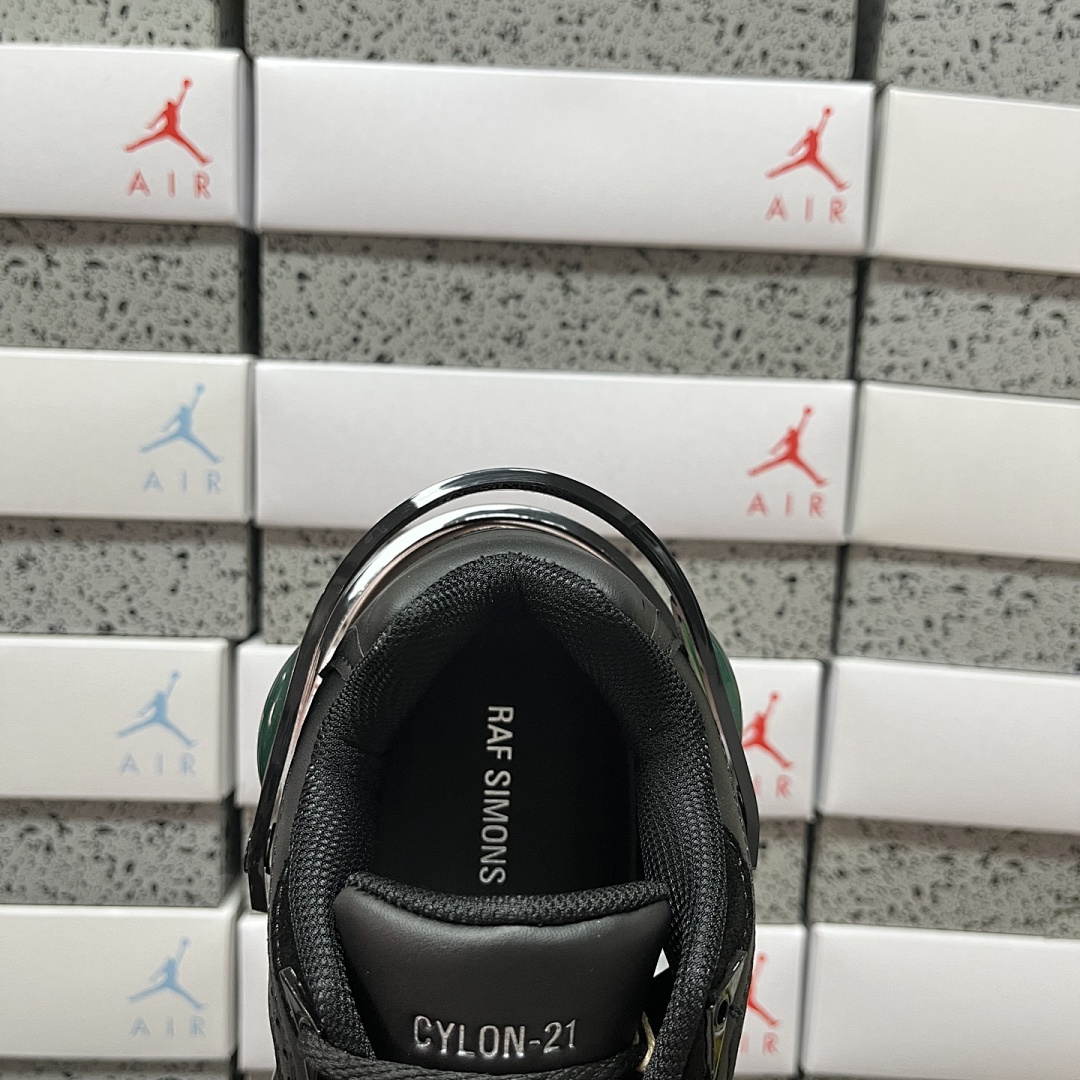 On Running Raf Simons Cylon-21 - Image 6