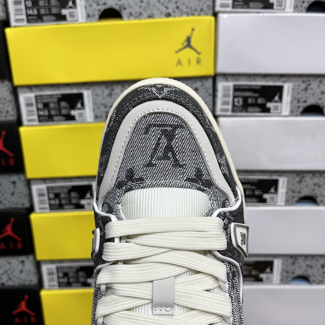 Louis Vuitton Trainer 1-10 - Image 9