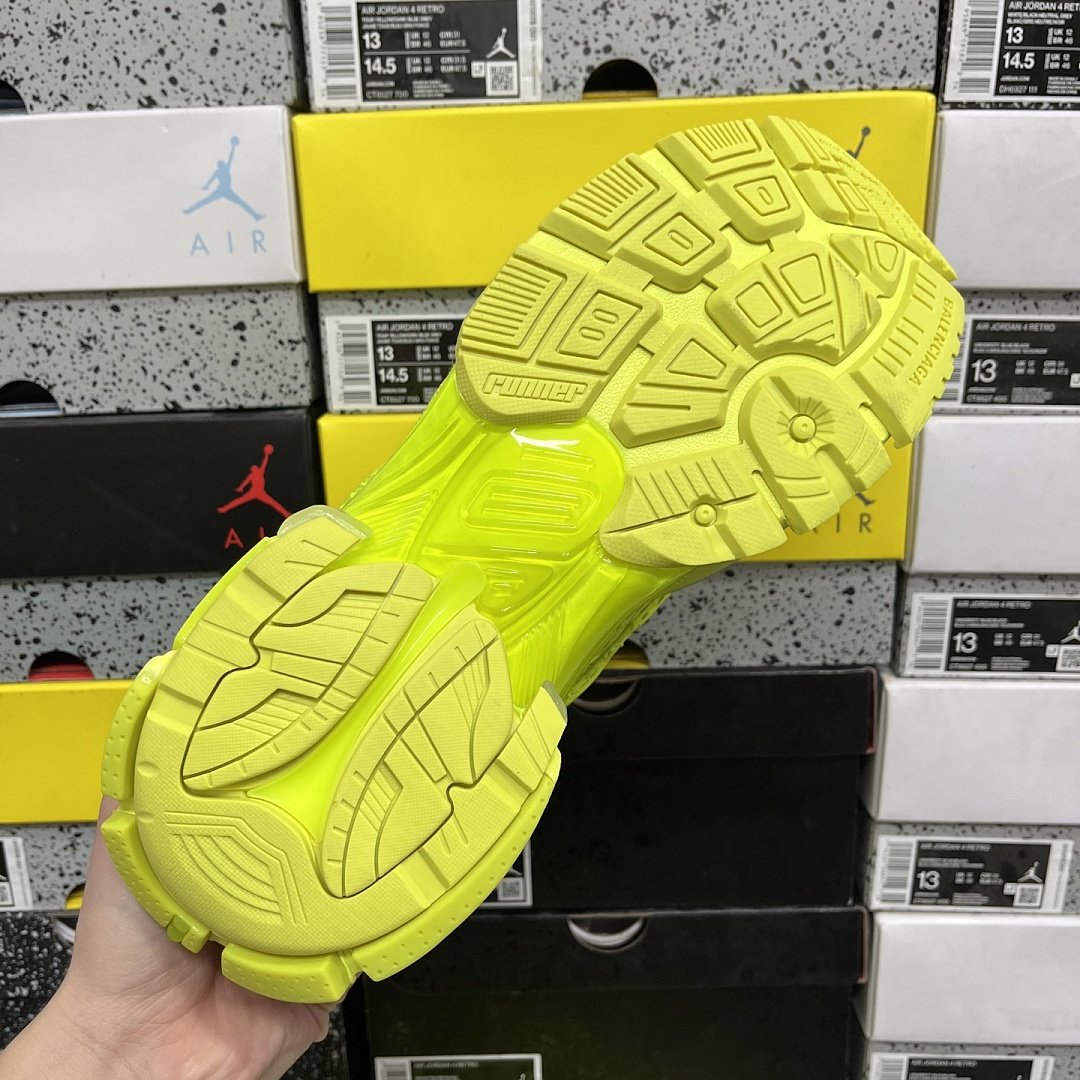 Balenciaga BLCG Runner 7.0 - Image 9