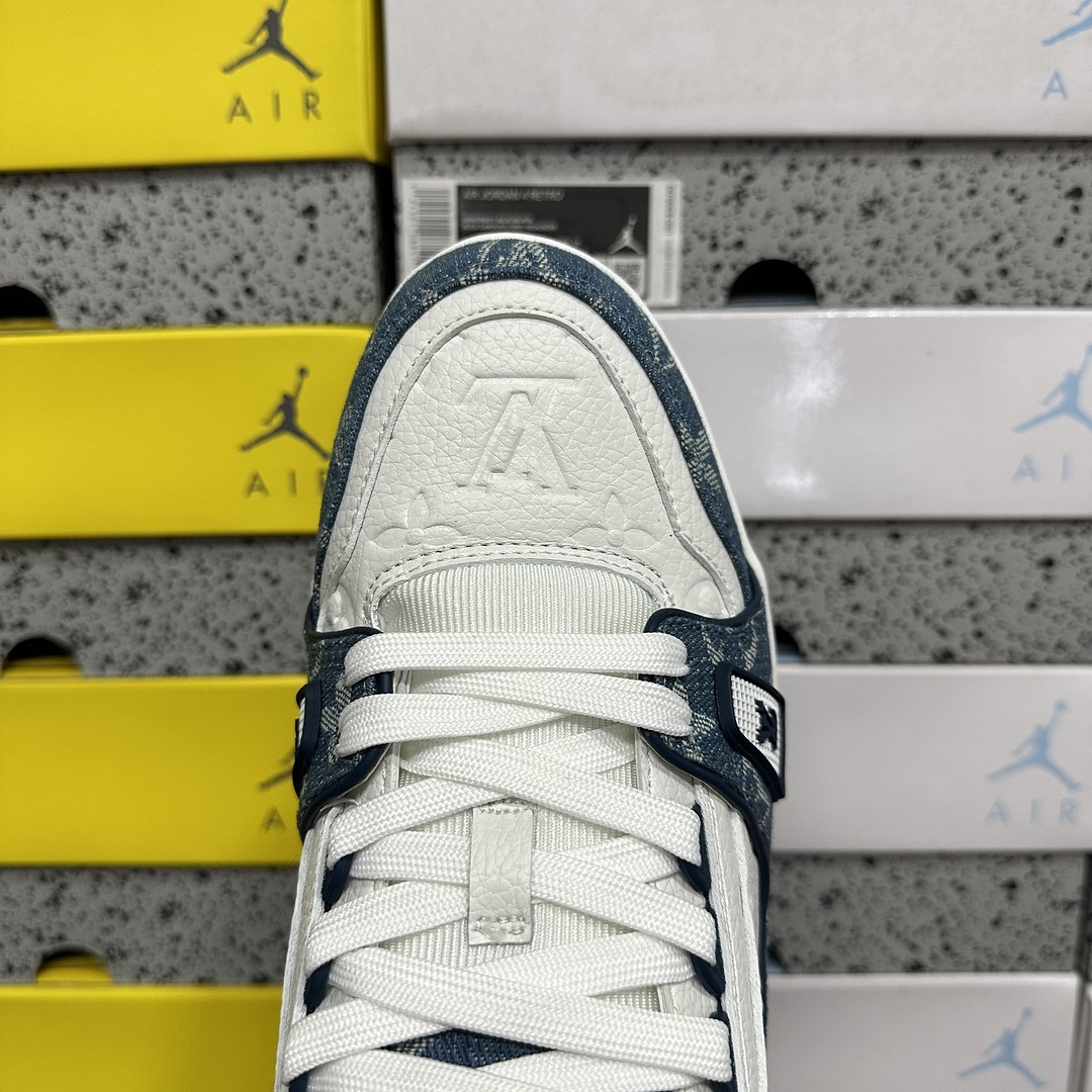 Louis Vuitton Trainer 1-01 - Image 2