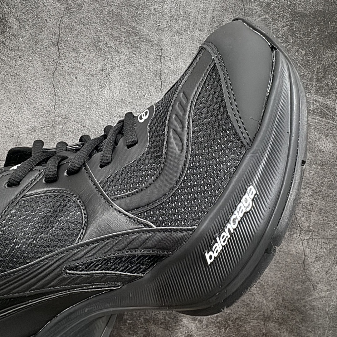 Balenciaga Circuit - Image 46