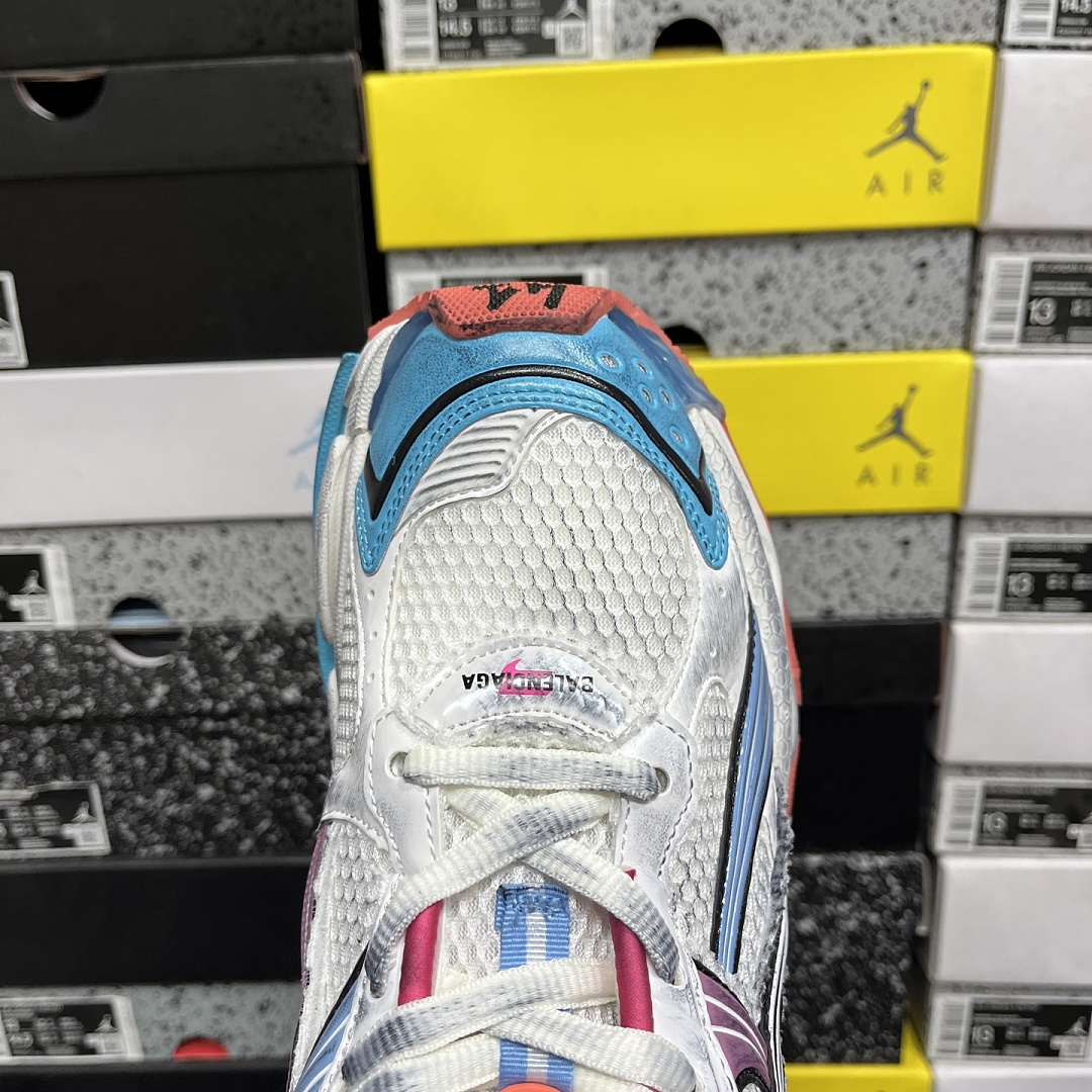 Balenciaga BLCG Runner 7.5 - Image 3