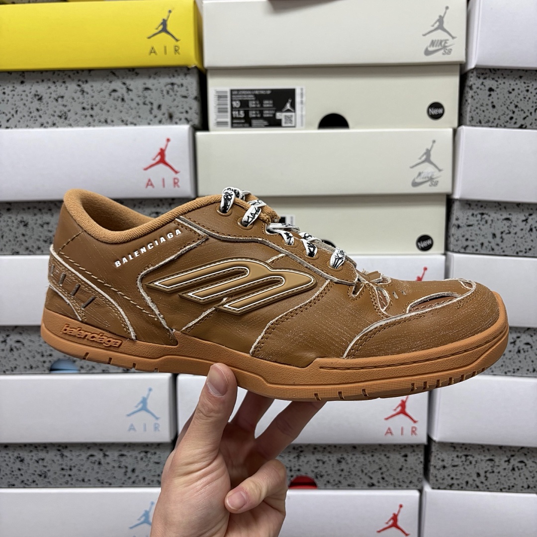 Balenciaga Hamptons Sneakers 18 Gen - Image 12