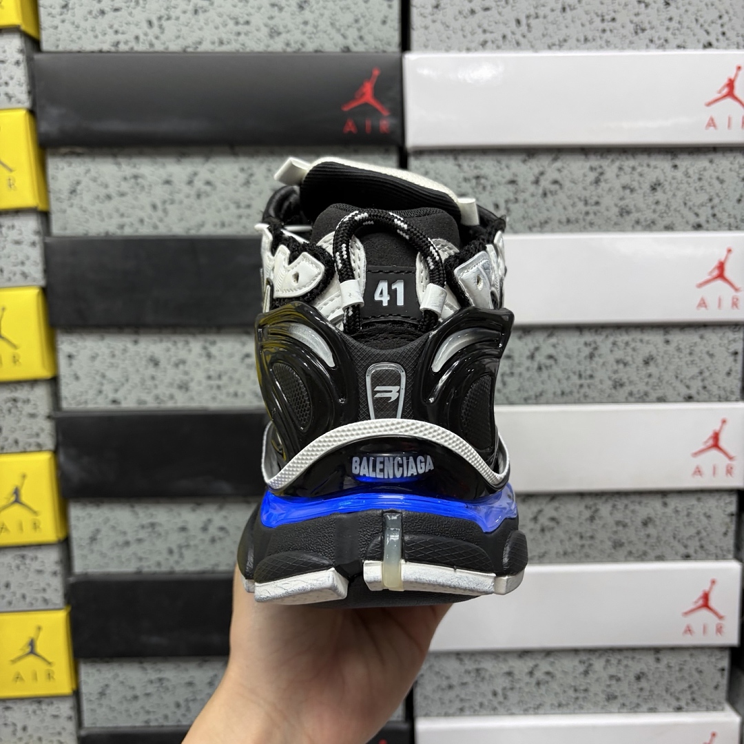 Balenciaga Runner LED 7 Gen - Image 8