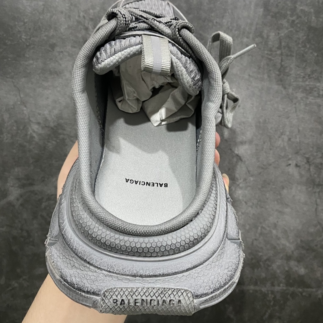 Balenciaga 3XL - Image 29