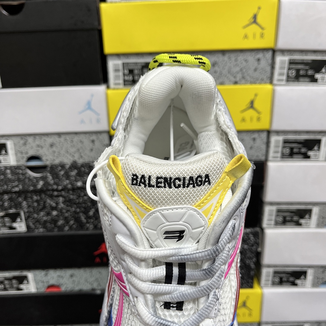 Balenciaga BLCG Runner 7.5 - Image 5