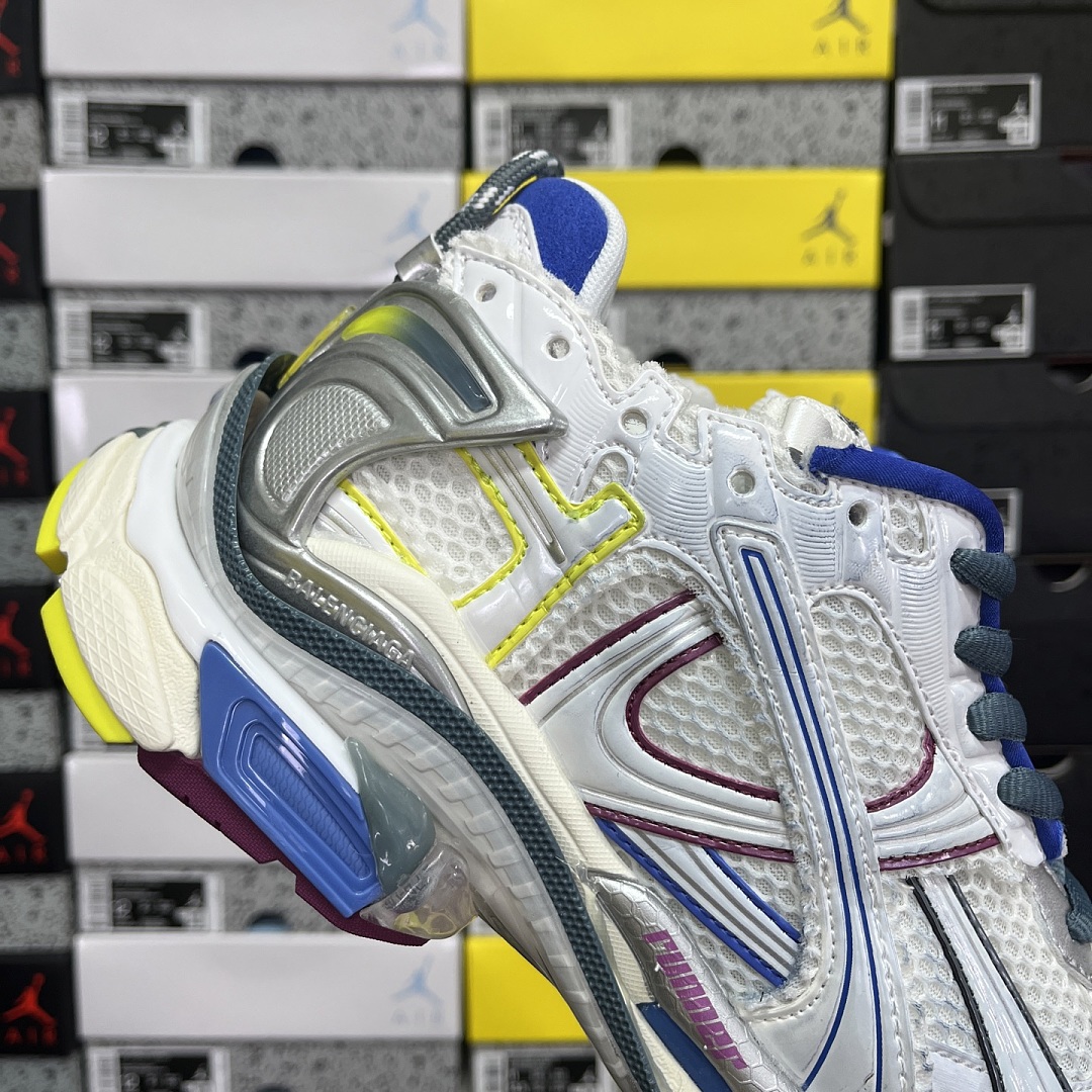 Balenciaga BLCG Runner 7.5 - Image 9