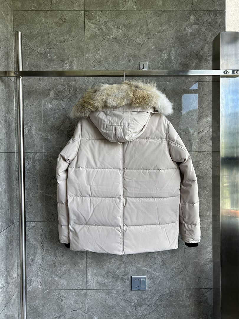 Canada Goose Wyndham Parka - Image 21