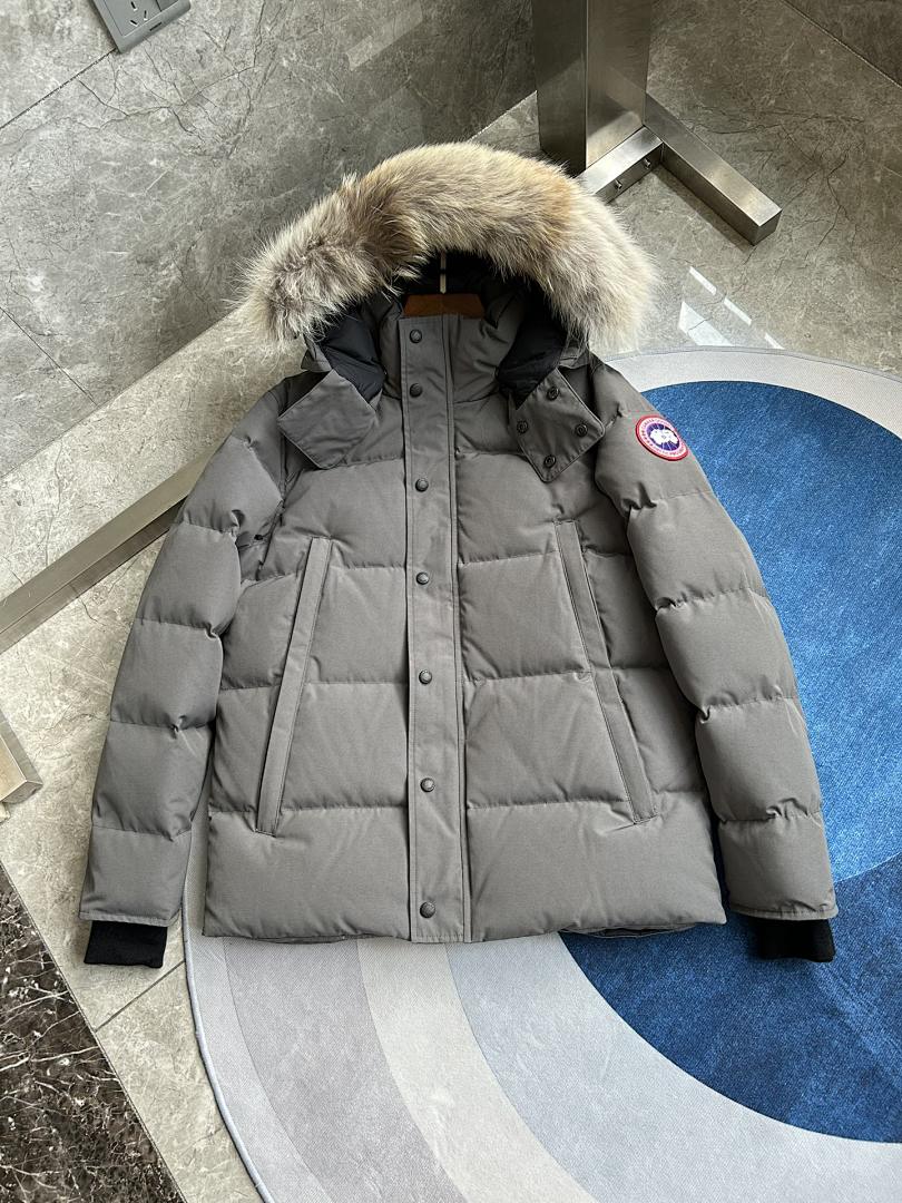 Canada Goose Wyndham Parka - Image 9