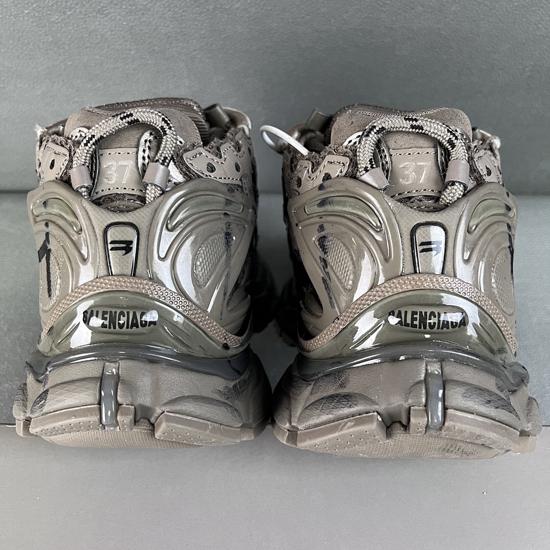 Balenciaga Runner - Image 24