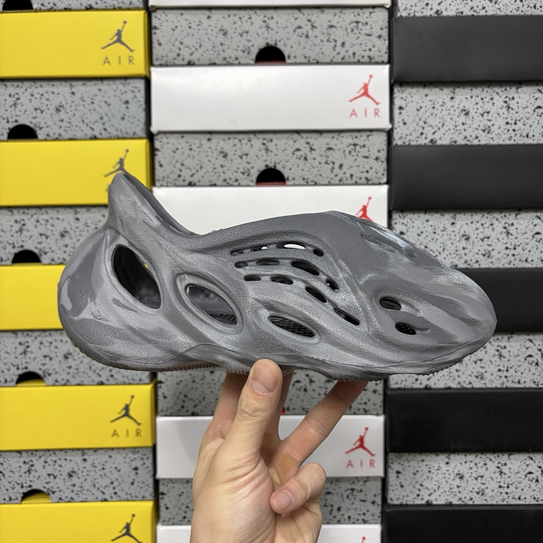 Adidas Yeezy Foam RNR MX Granite Clogs - Image 5