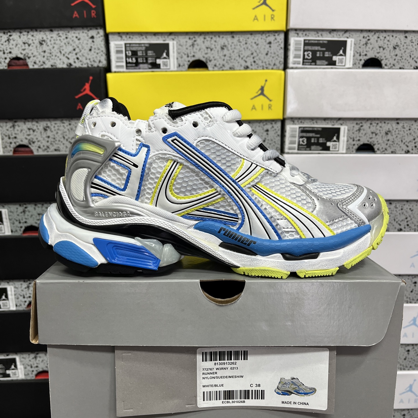Balenciaga BLCG Runner 7.5 - Image 11