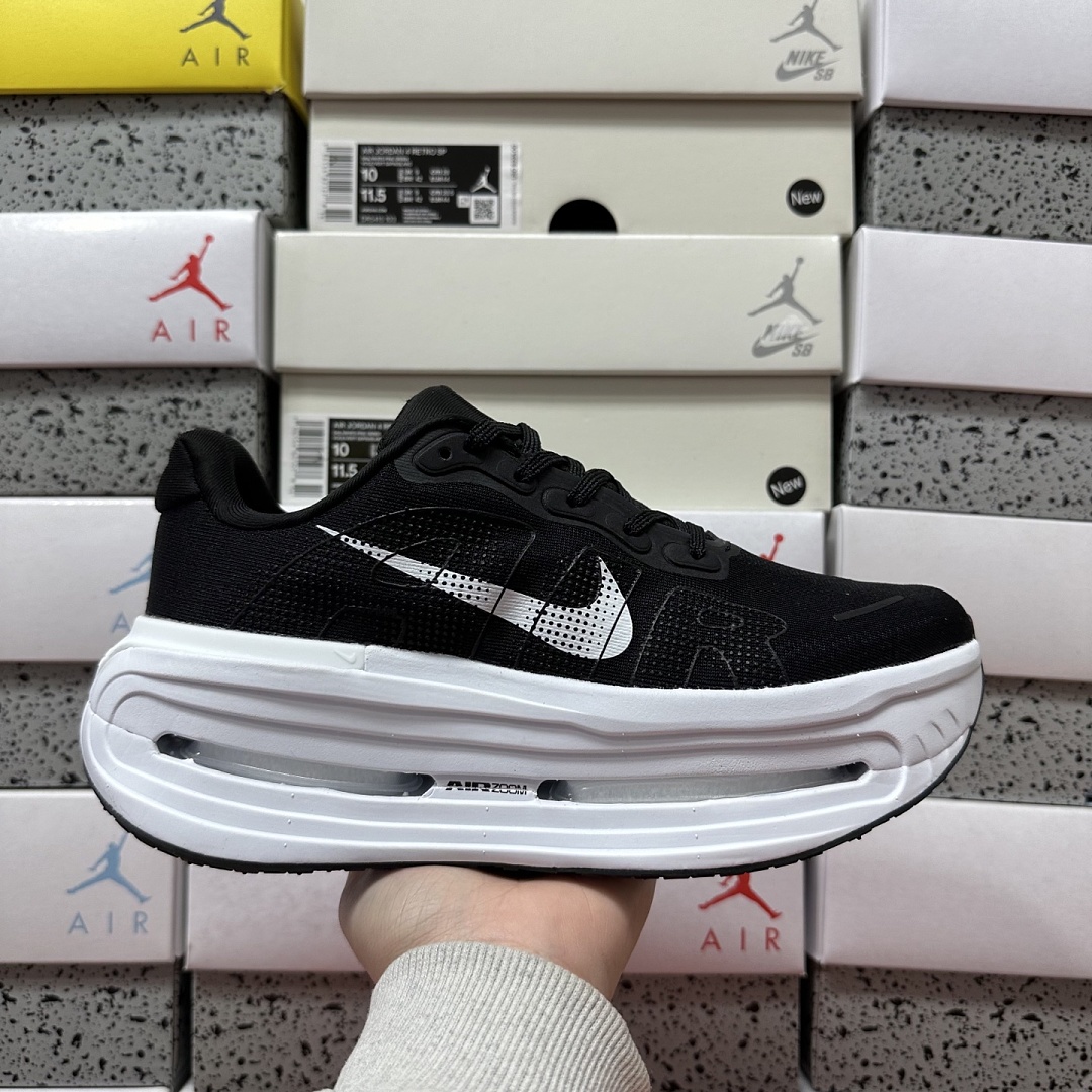 Nike Vomero Premium HM5973-400 - Image 2