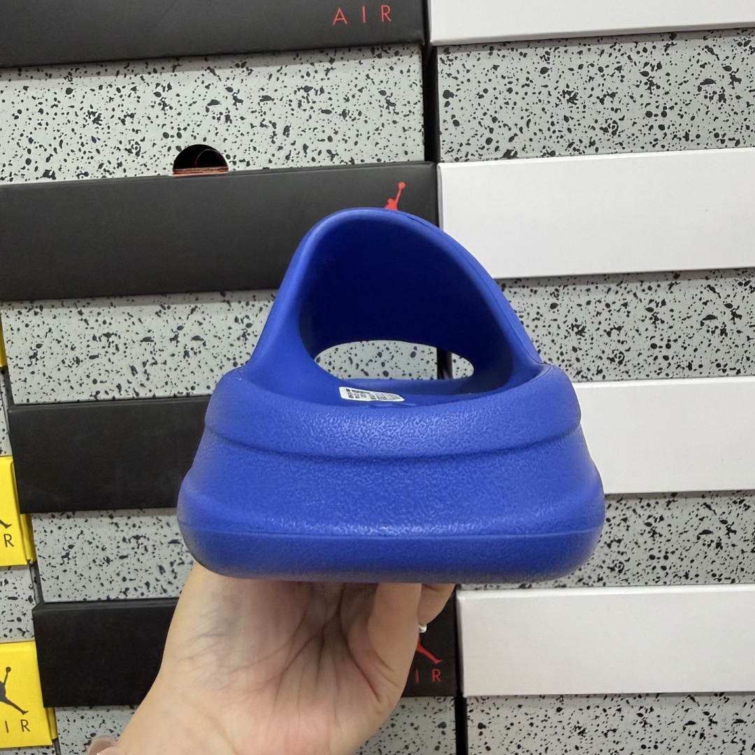 Adidas Slide/Foam Runner - Image 44