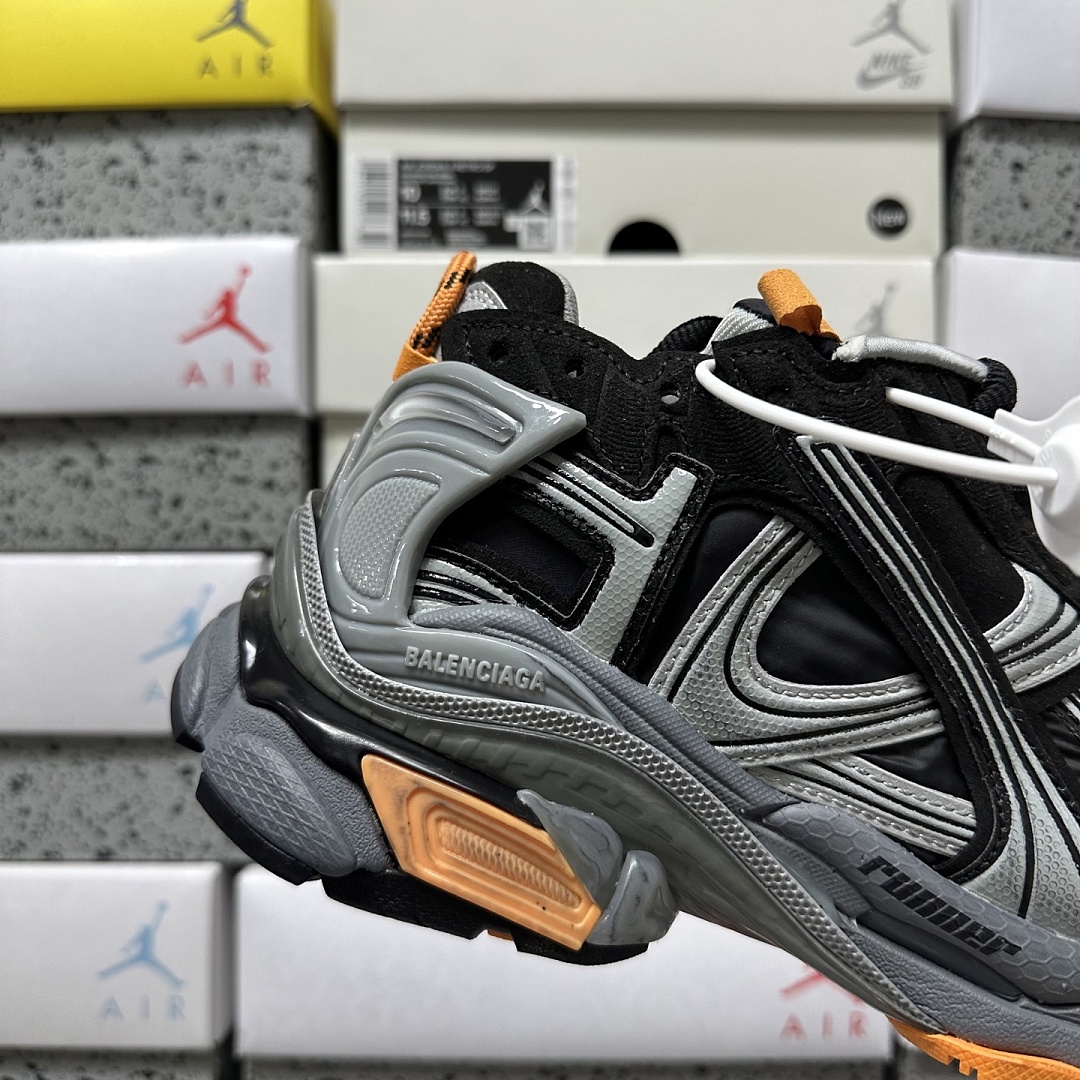 Balenciaga BLCG Runner - Image 23