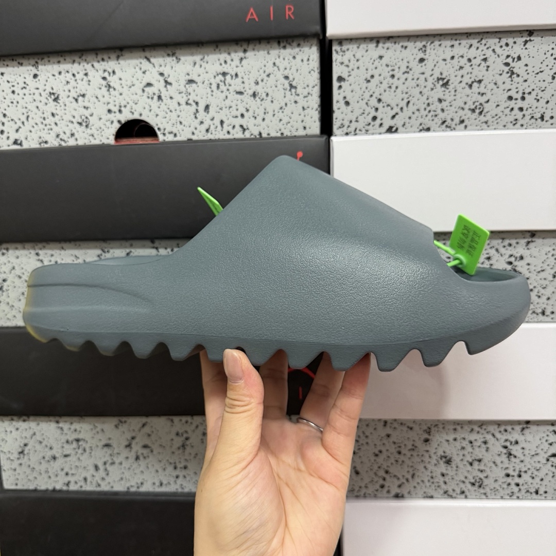 Adidas Slide/Foam Runner - Image 106