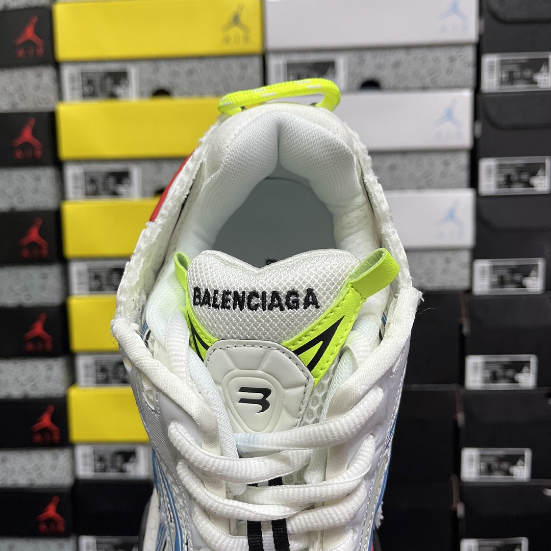 Balenciaga BLCG Runner 7.0 - Image 10
