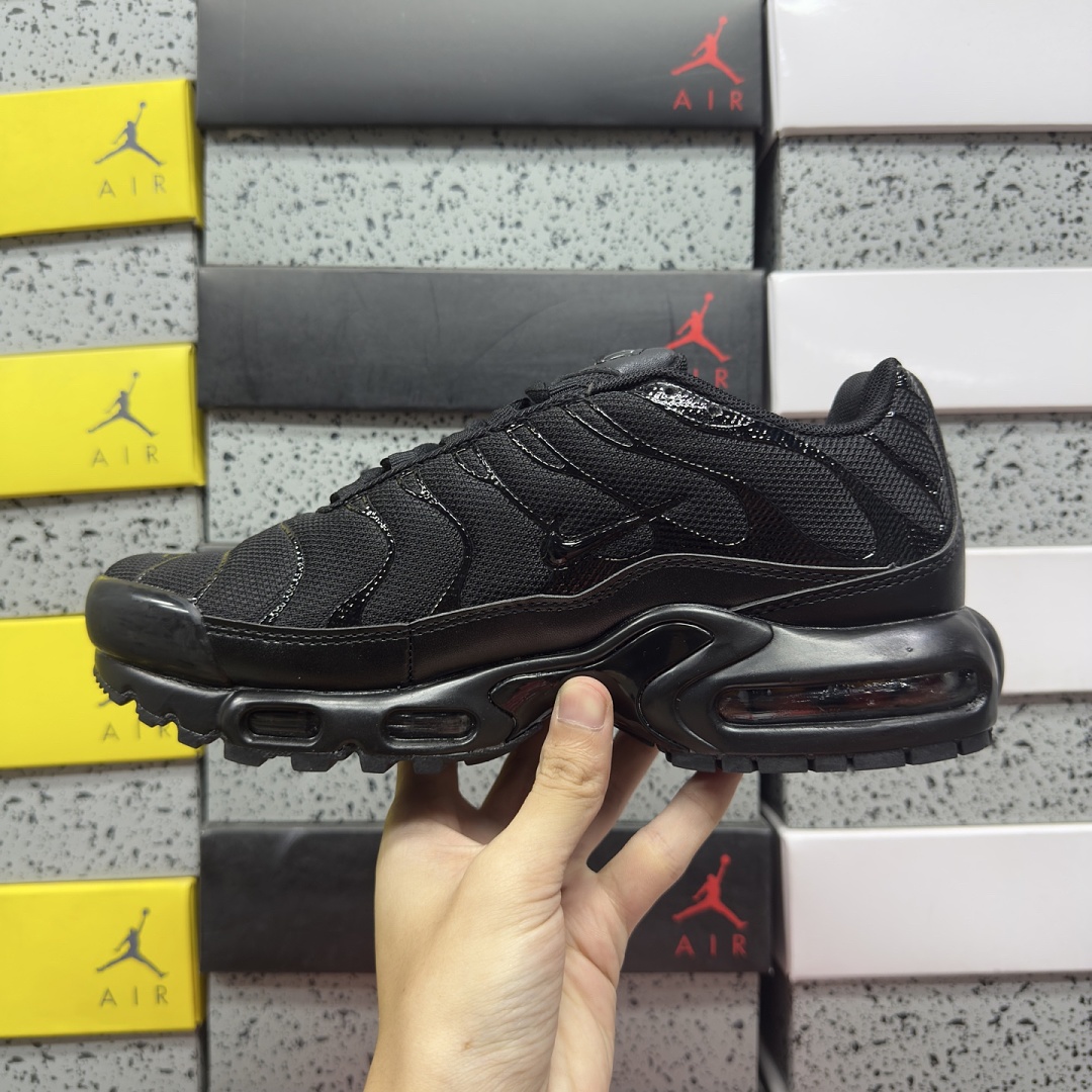 Nike Air Max Plus Triple Black 604133-050 - Image 6
