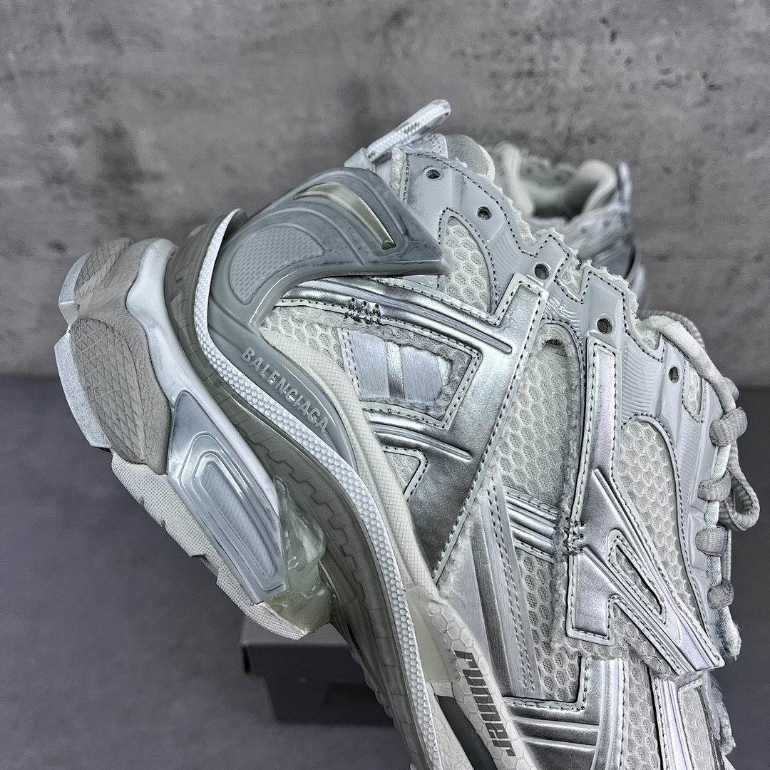 Balenciaga Runner - Image 74